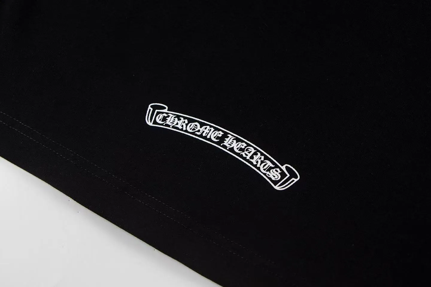 🅿️160 Style: 2025 new Croix Heart short-sleeved T-shirt Material: High version 300g double yarn combed cotton Size: S～XL Color: Black Style number: Z024